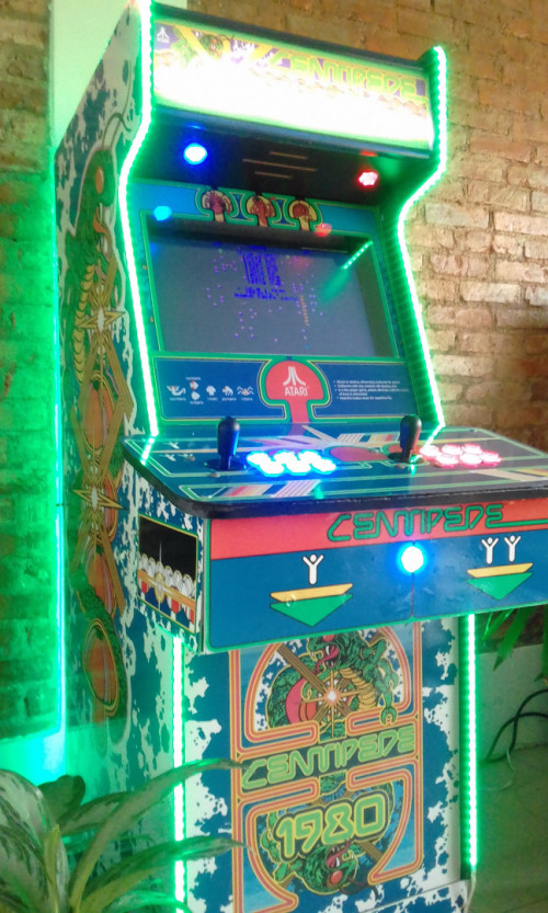 ARCADE-CENTIPEDE-GAME-MACHINE-IN-COSTA-RICA818d9a59487361b6.jpg