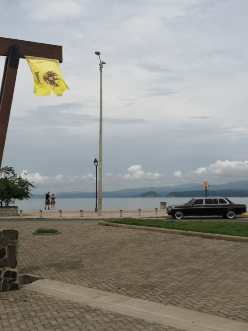 Balneario-de-Puntarenas.-COSTA-RICA-MERCEDES-LIMO-W123-LANG-LWB8b914ddea857fa23.jpg