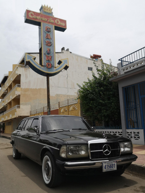 Casino-Corona-de-Oro-Avenida-4-Puntarenas.-COSTA-RICA-LIMOUSINE-W123-LANG-LWB141326aab444d473.jpg