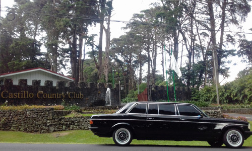 Castillo-Country-Club-San-Rafael-Costa-Rica.-MERCEDES-LANG-CLASSIC-LIMOUSINE-RIDES.ae3c8e057f256962.jpg